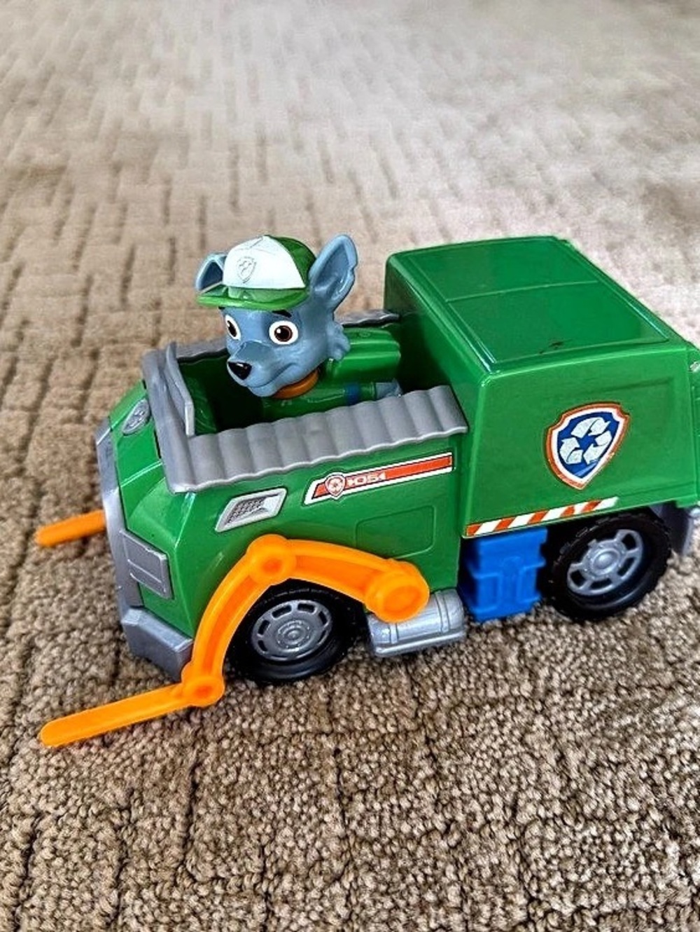 PAW Patrol Chase - pup and vehicle